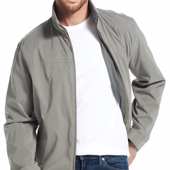 Weatherproof Other - WEATHERPROOF Men's Classic Microfiber Windbreaker
